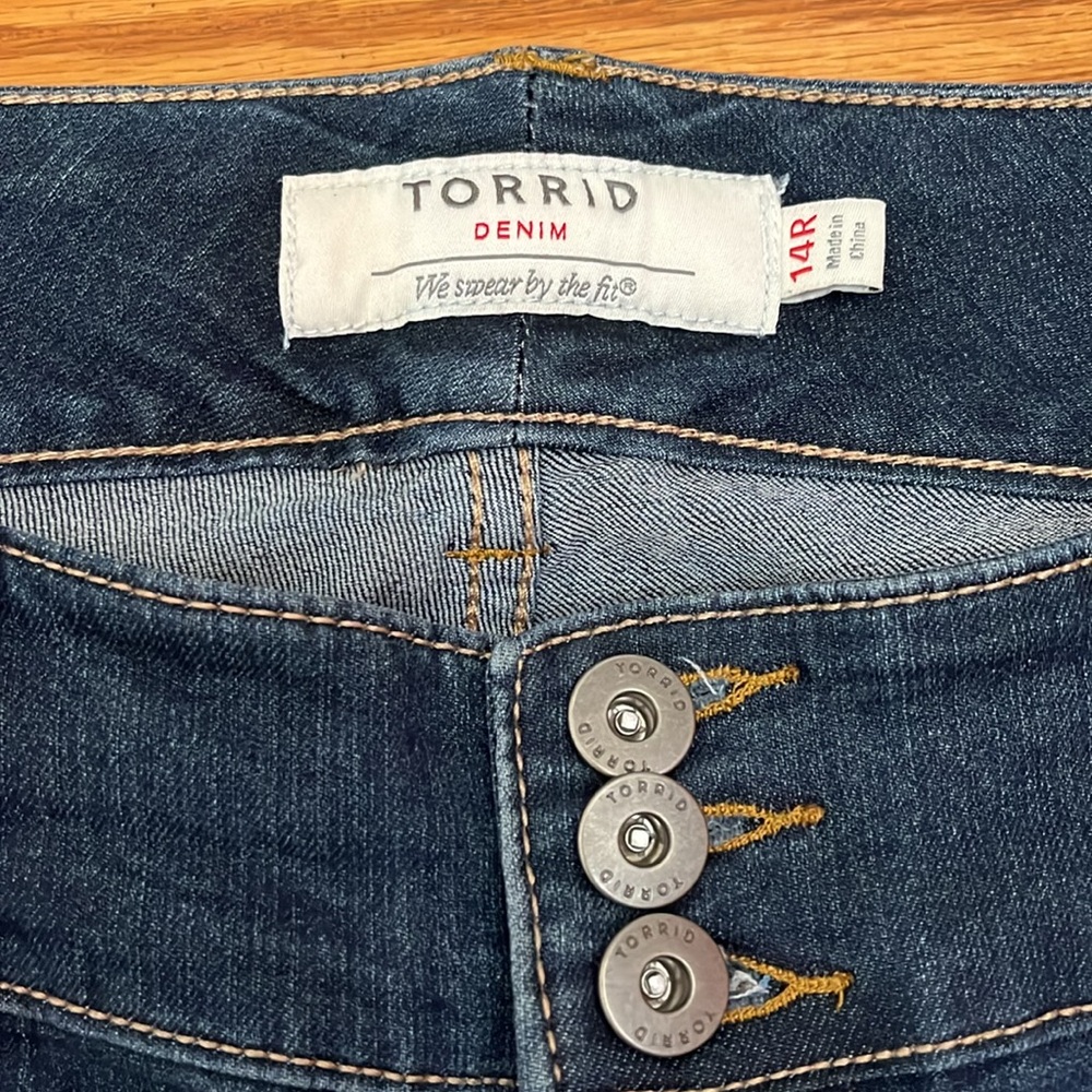Torrid Blue Denim Jeggings - Picture 4 of 6